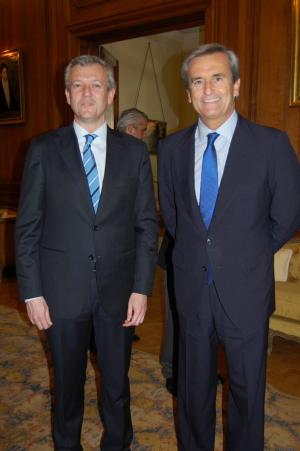 El vicepresidente de la Xunta, Alfonso Rueda, en el encuentro que mantuvo con el embajador de España en Argentina, Román Oyarzun